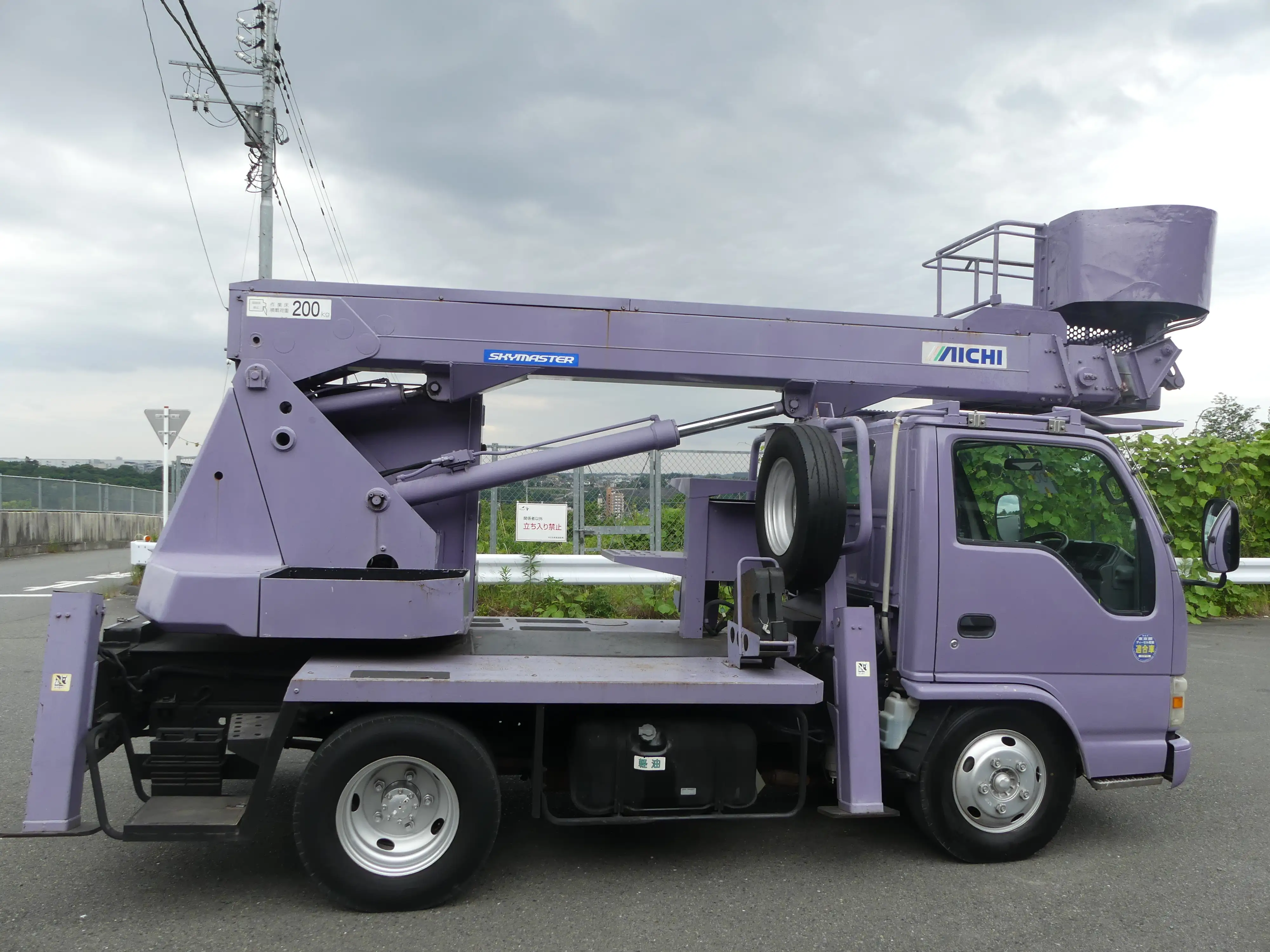 【神奈川県相模原市保管】エルフ　高所作業車　12M　MTの画像3