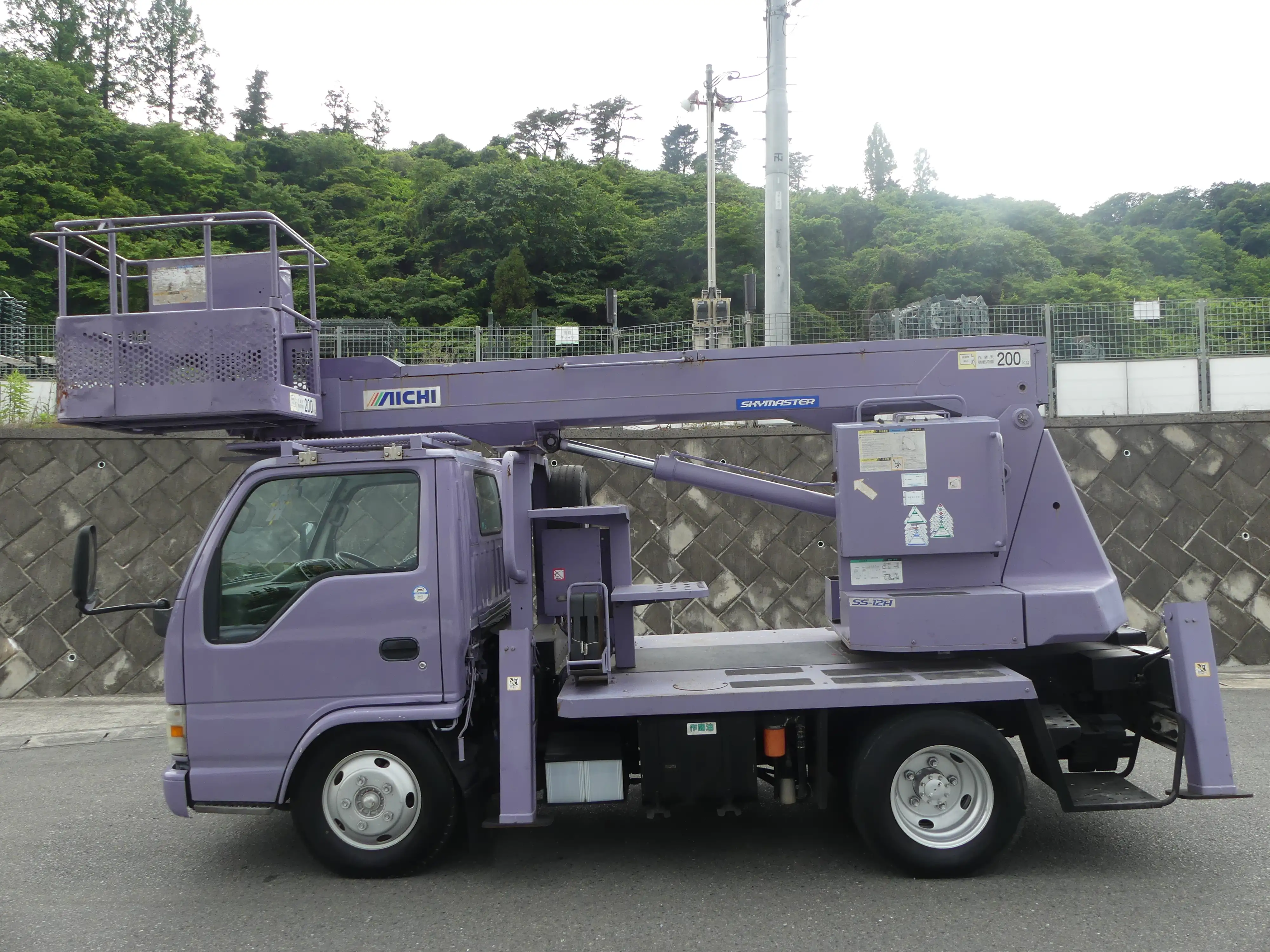 【神奈川県相模原市保管】エルフ　高所作業車　12M　MTの画像4