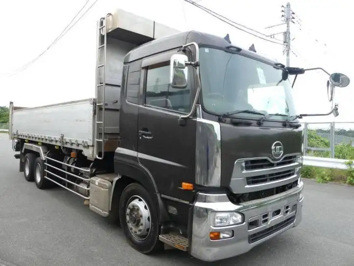 平成25年03月中古大型ダンプ日産UDクオンの画像1