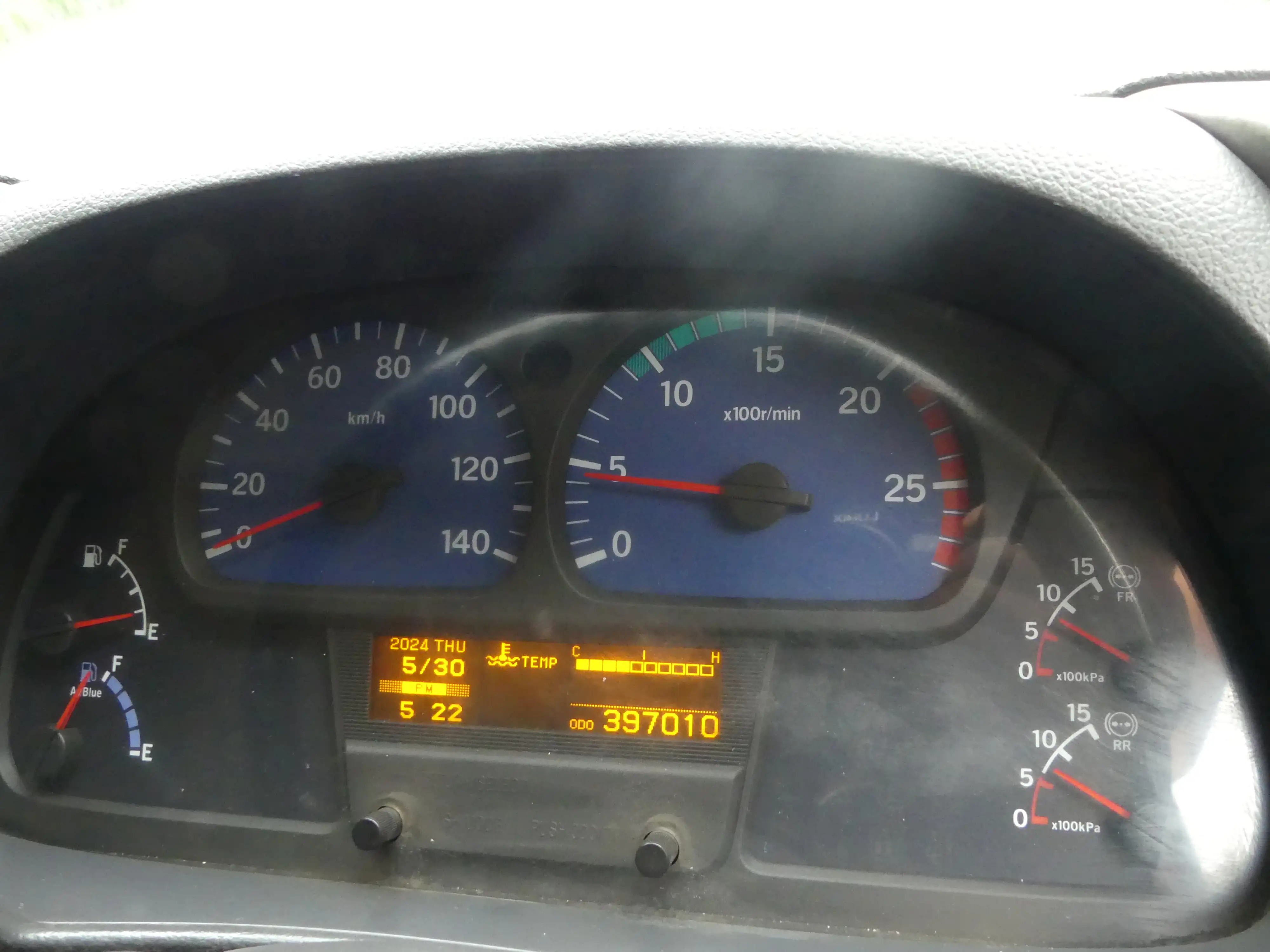 平成25年03月中古大型ダンプ日産UDクオンの画像16