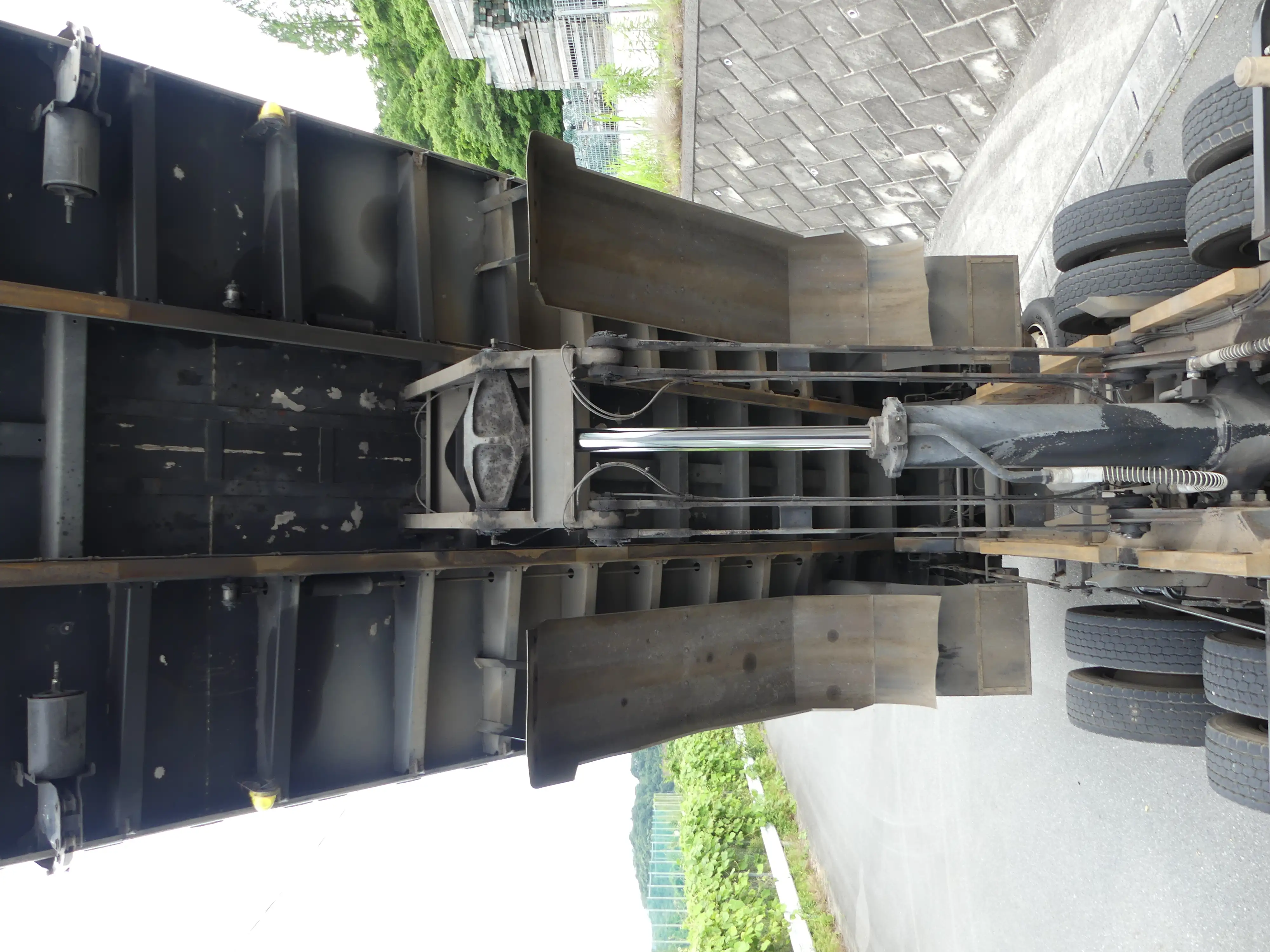 平成25年03月中古大型ダンプ日産UDクオンの画像17