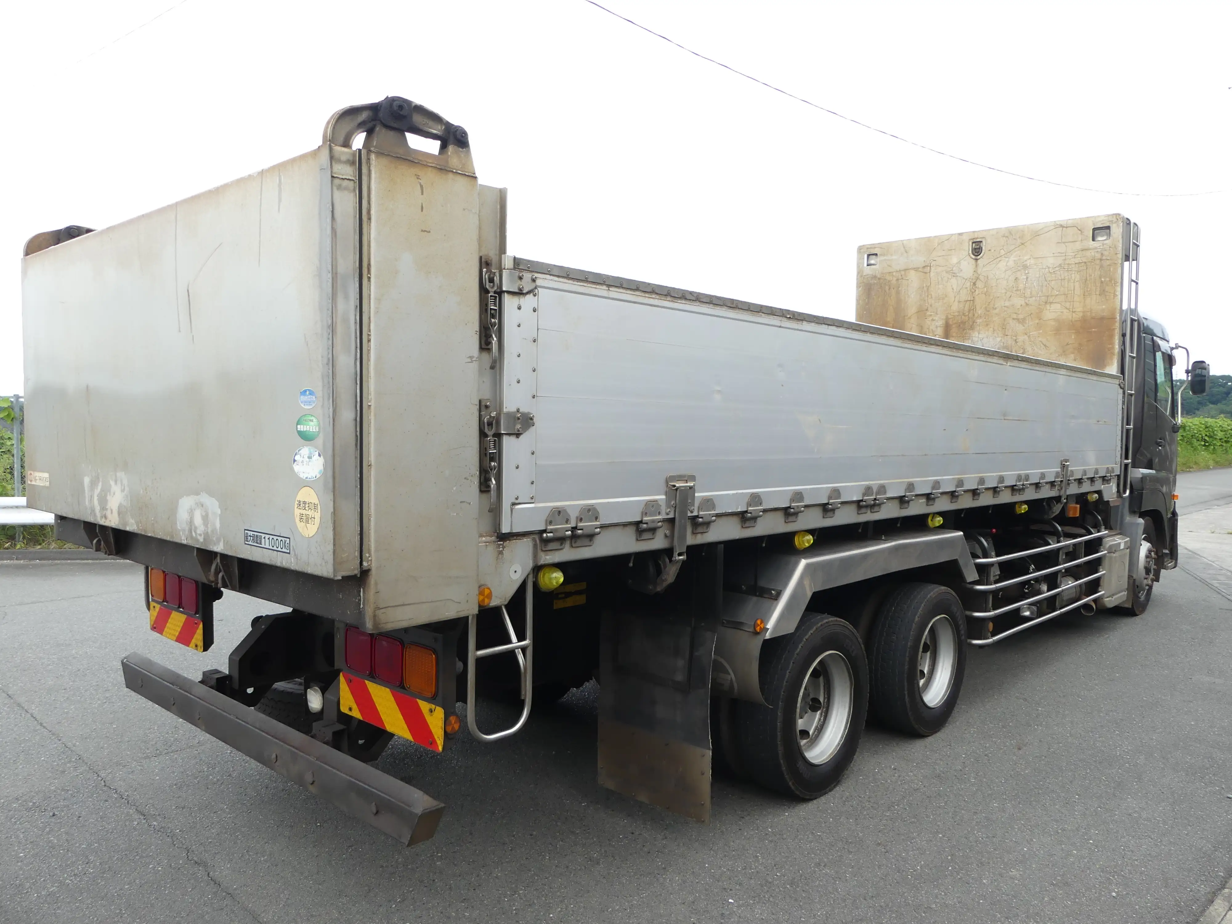 平成25年03月中古大型ダンプ日産UDクオンの画像6