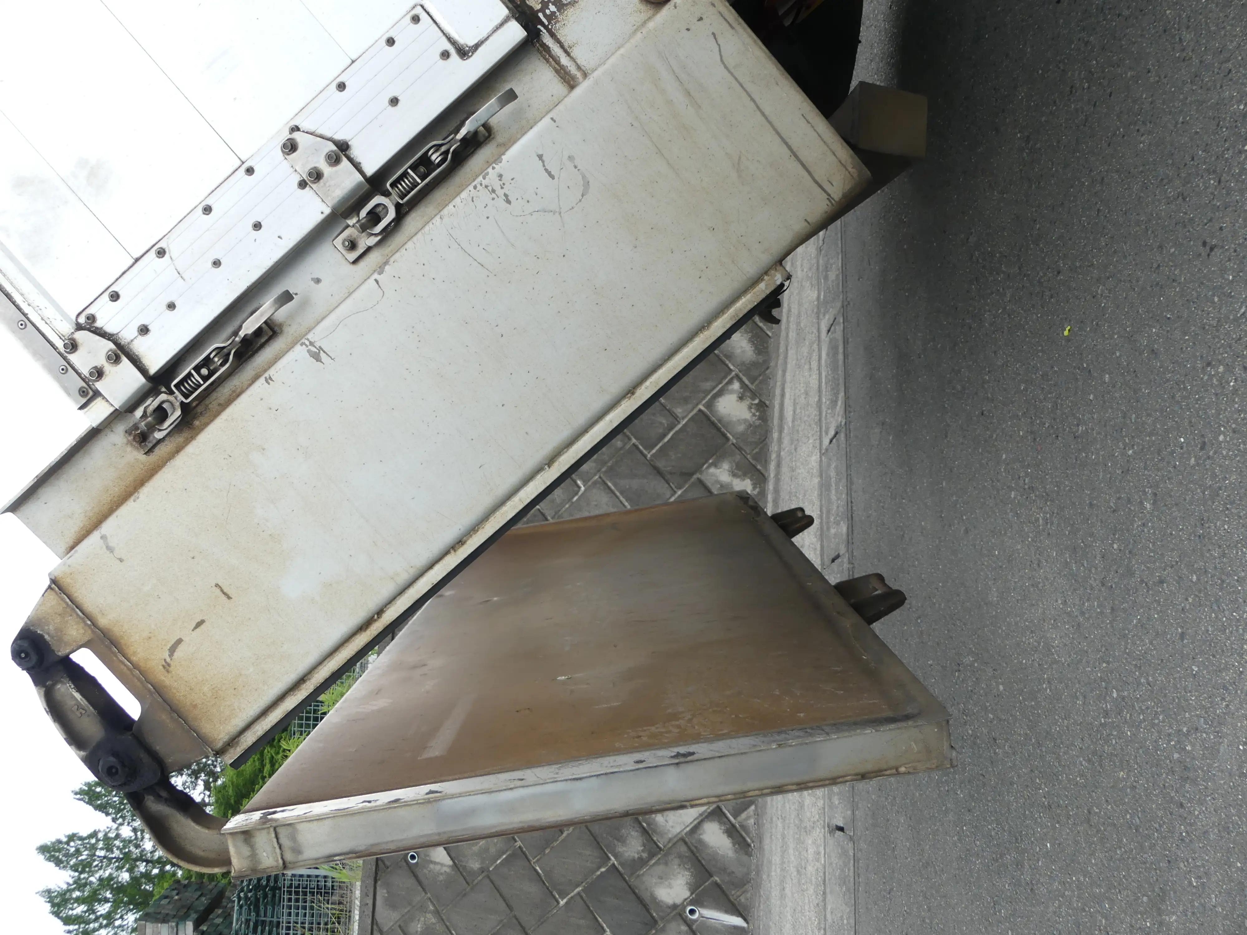 平成25年03月中古大型ダンプ日産UDクオンの画像8