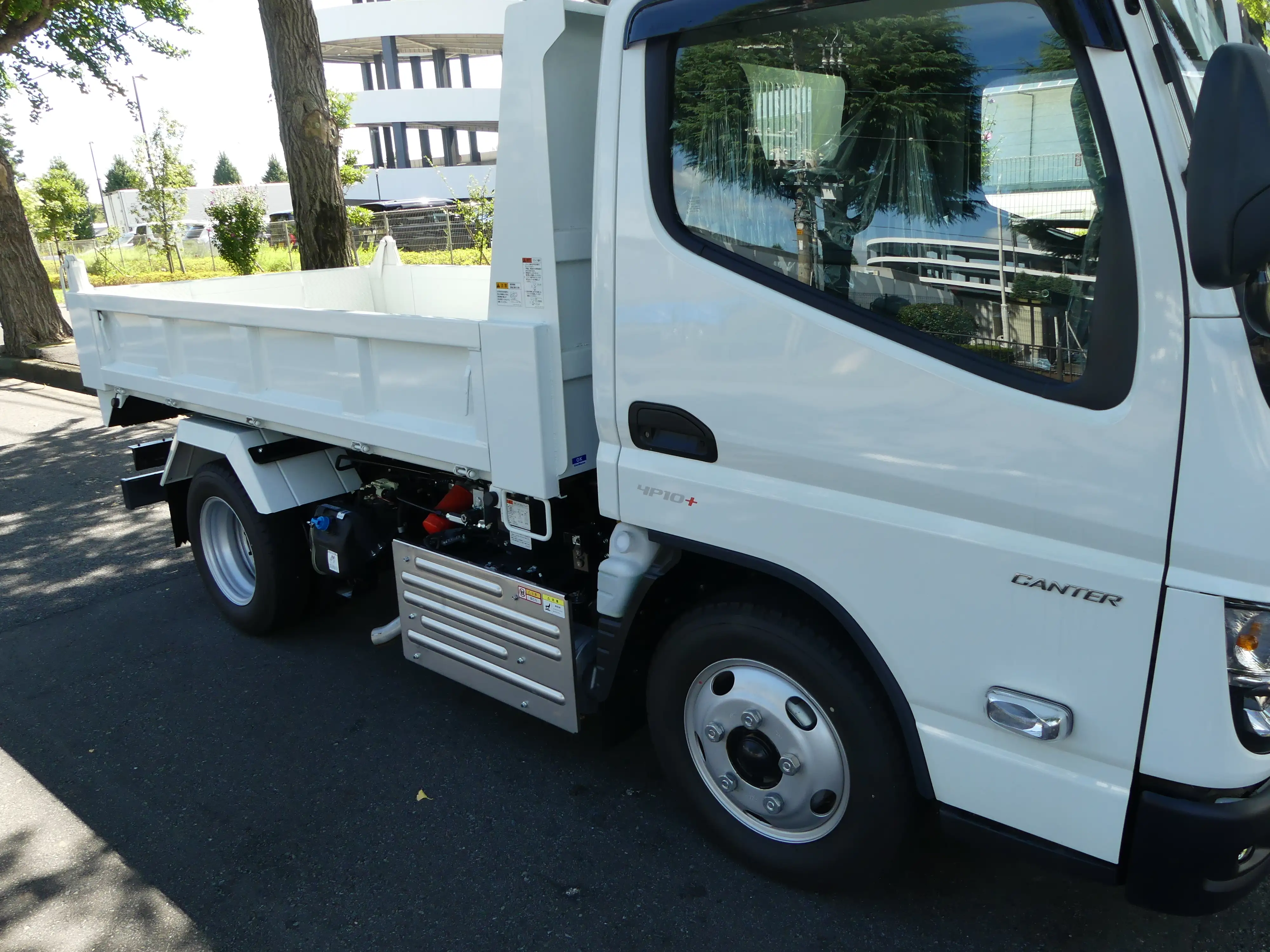 令和04年09月中古小型ダンプ三菱ふそうキャンターの画像4