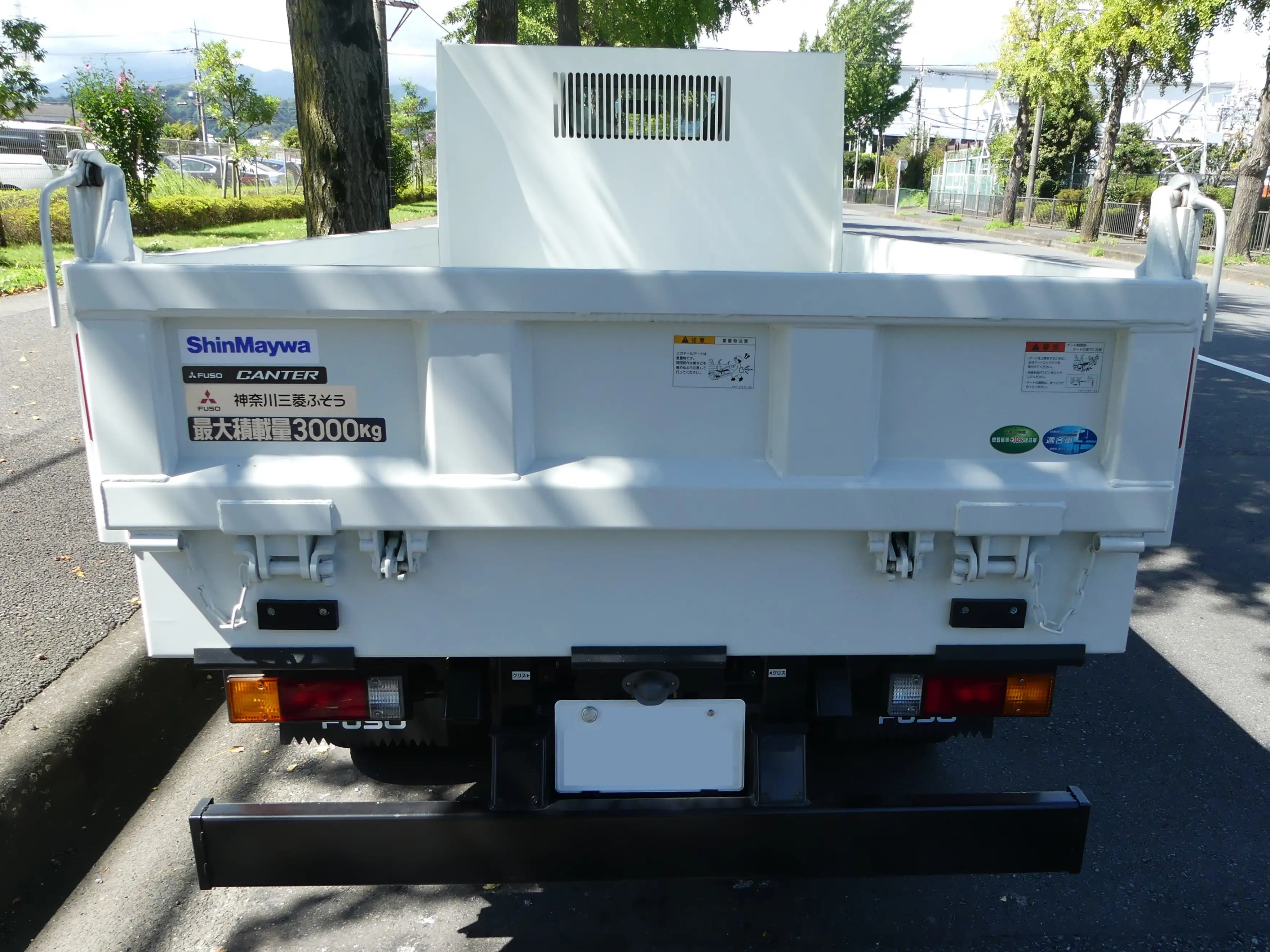 令和04年09月中古小型ダンプ三菱ふそうキャンターの画像5