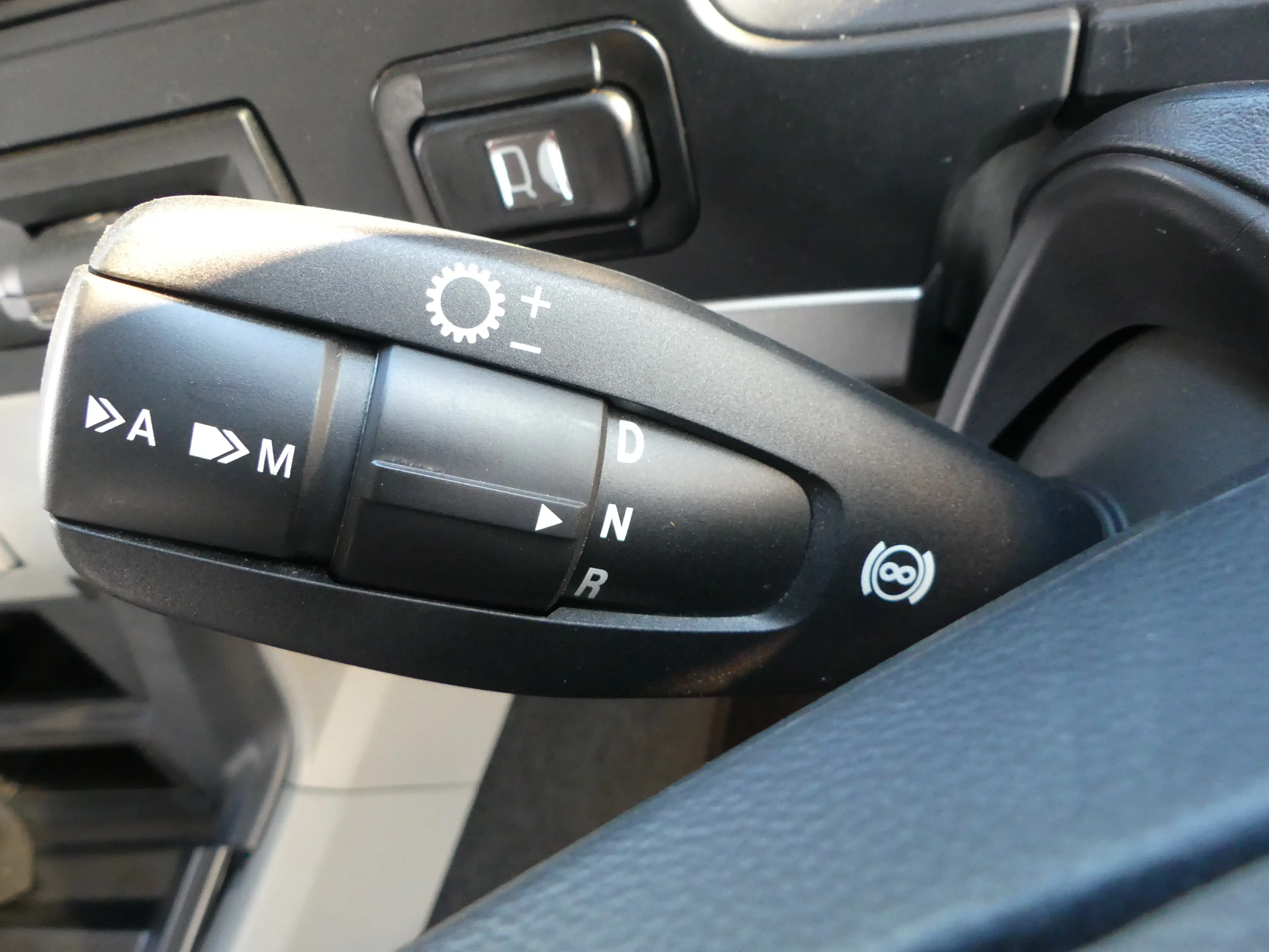 令和05年03月中古大型ミキサー車・高所作業車・その他特装車三菱ふそうスーパーグレートの画像12