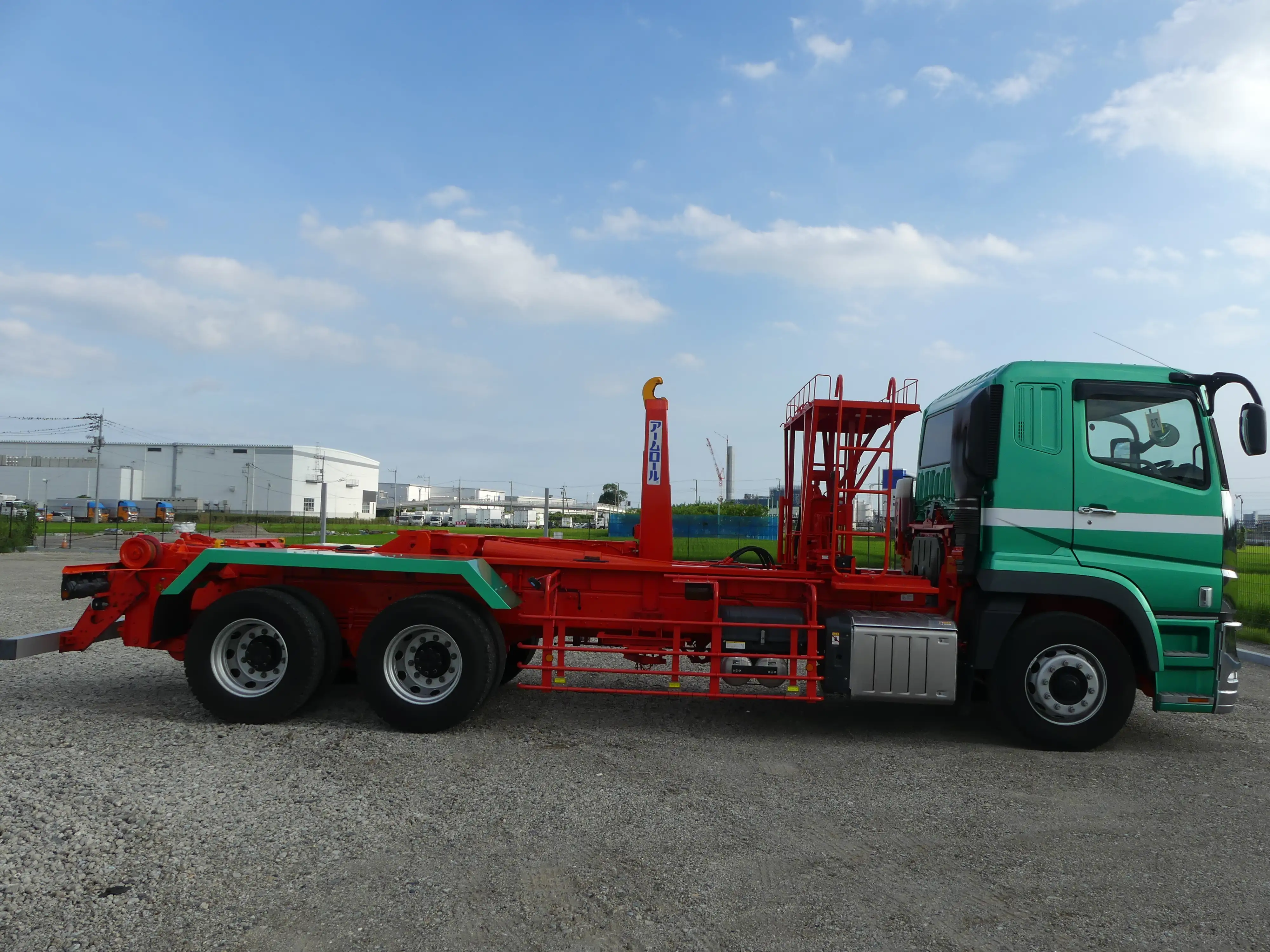 令和05年03月中古大型ミキサー車・高所作業車・その他特装車三菱ふそうスーパーグレートの画像4