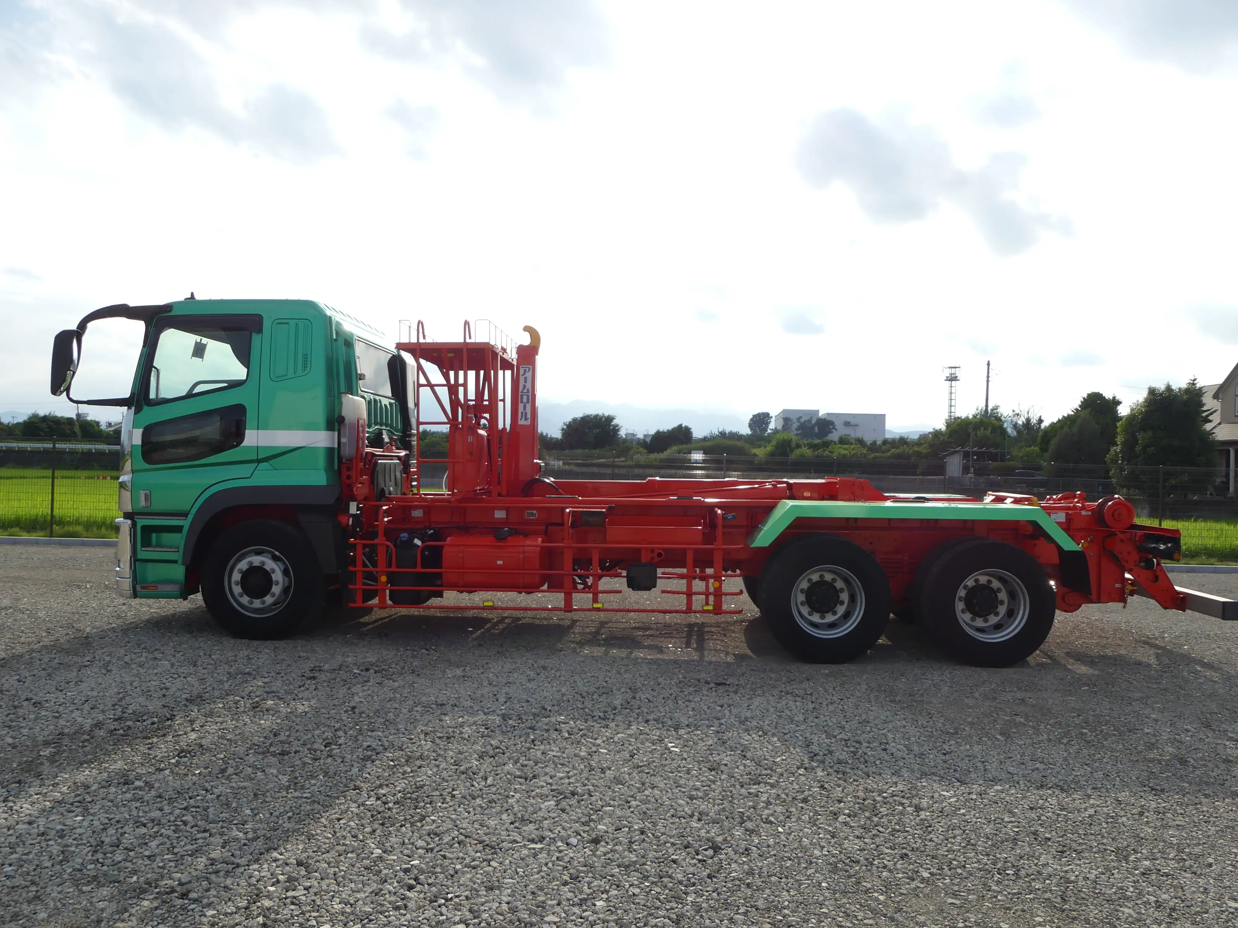 令和05年03月中古大型ミキサー車・高所作業車・その他特装車三菱ふそうスーパーグレートの画像5