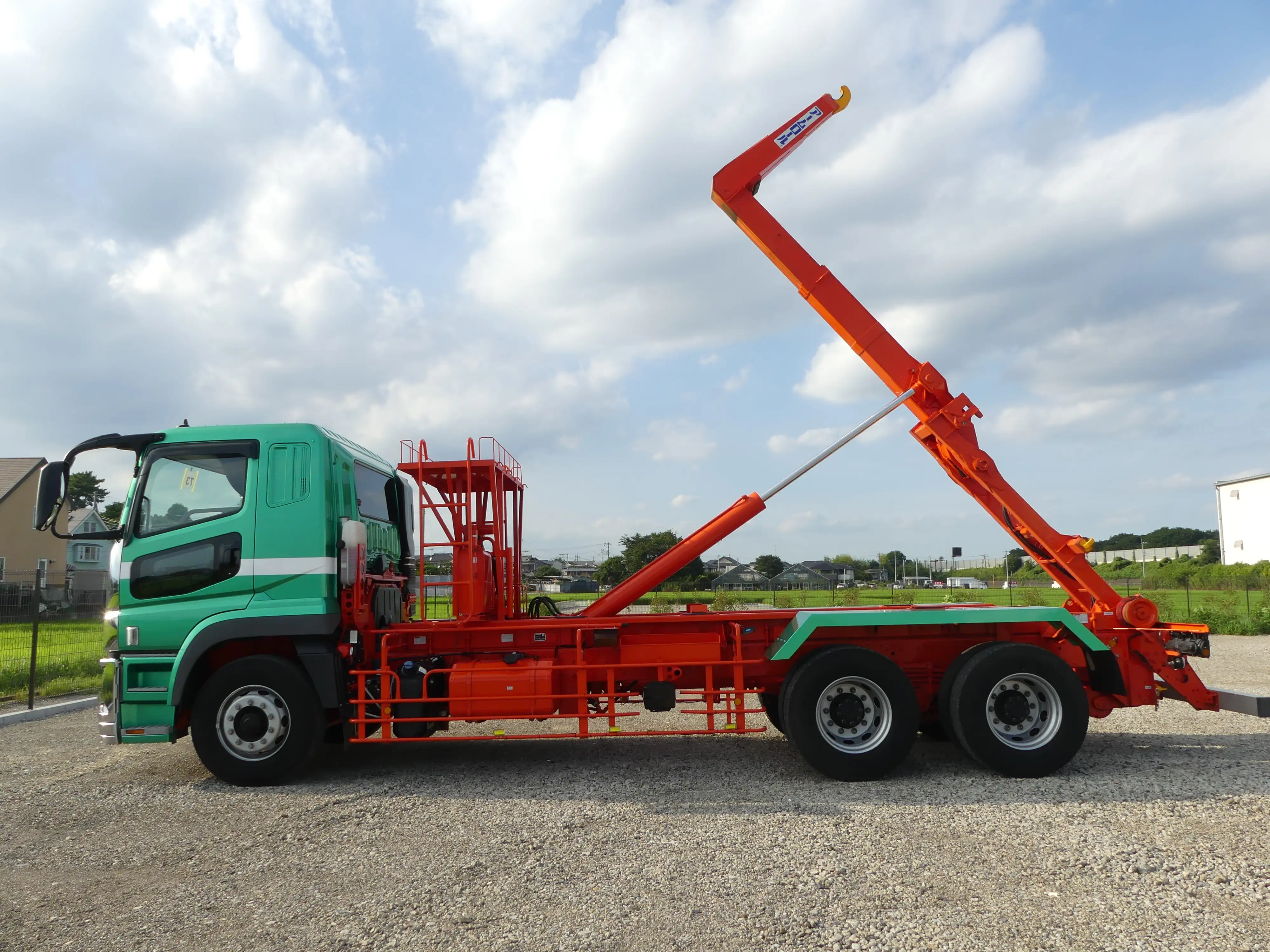 令和05年03月中古大型ミキサー車・高所作業車・その他特装車三菱ふそうスーパーグレートの画像8