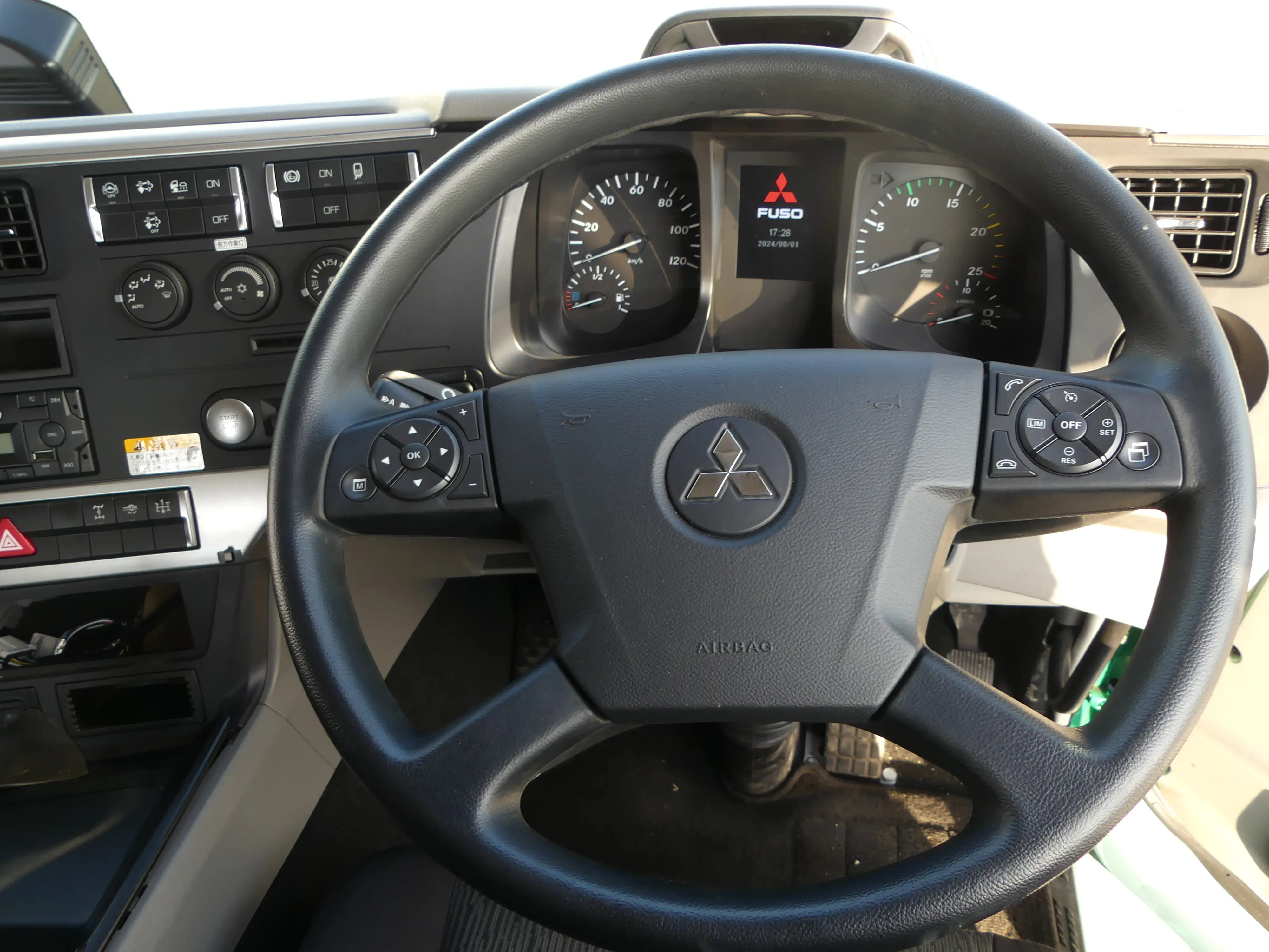 令和05年03月中古大型ミキサー車・高所作業車・その他特装車三菱ふそうスーパーグレートの画像10