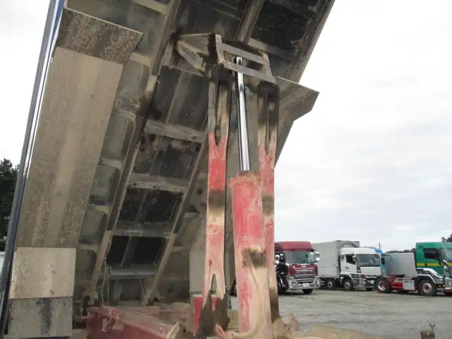 令和01年/平成31年00月中古大型ダンプ三菱ふそうスーパーグレートの画像28