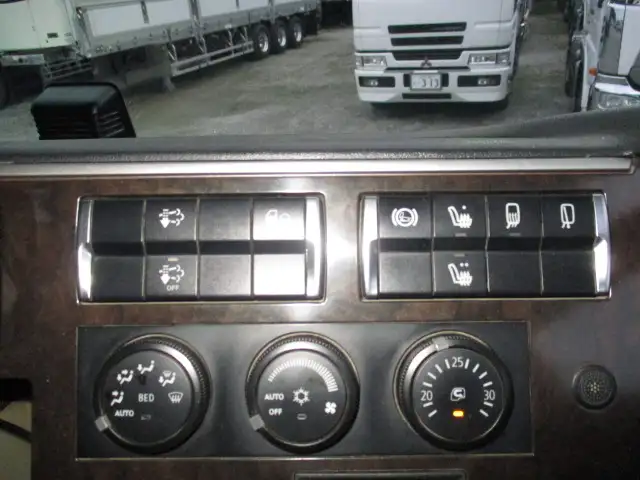 令和01年/平成31年00月中古大型ダンプ三菱ふそうスーパーグレートの画像39