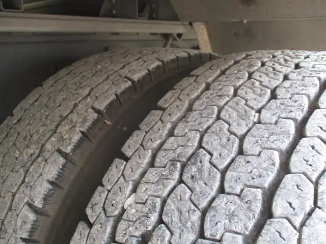 平成26年09月中古大型アルミバン・ウィング日野プロフィアの画像14