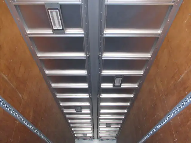 平成26年09月中古大型アルミバン・ウィング日野プロフィアの画像28