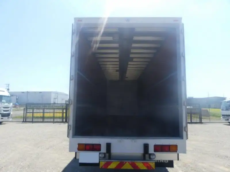 平成28年11月中古大型アルミバン・ウィング日野プロフィアの画像6