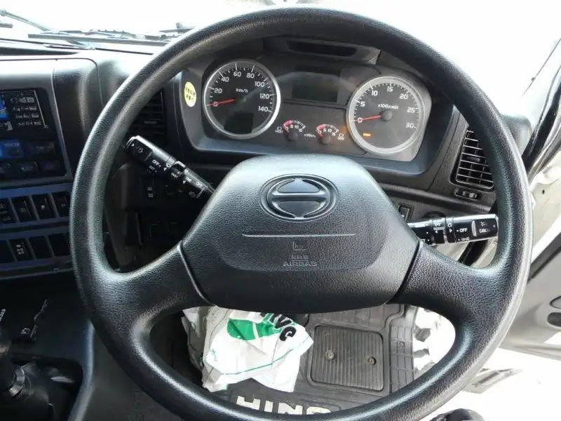 平成28年11月中古大型アルミバン・ウィング日野プロフィアの画像8