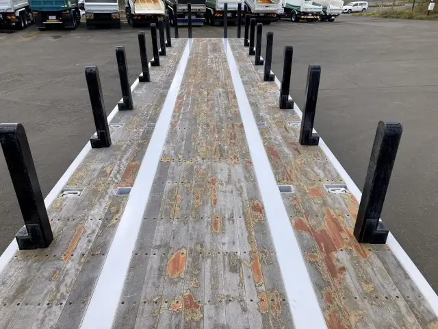 ☆車検付き(R7.10.27)☆ 令和5年 東邦 13M3軸フラットトレーラー シングル引き スーパーシングル 積載:29,000㎏ 第五輪:10,570㎏以上の画像9