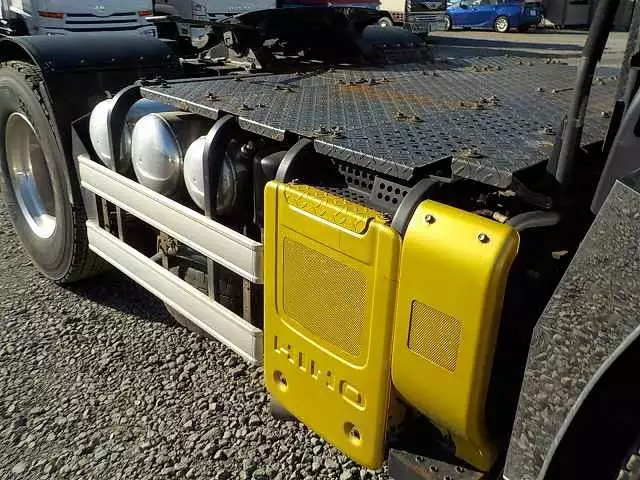 平成24年02月中古大型トラクタヘッド日野日野の画像18