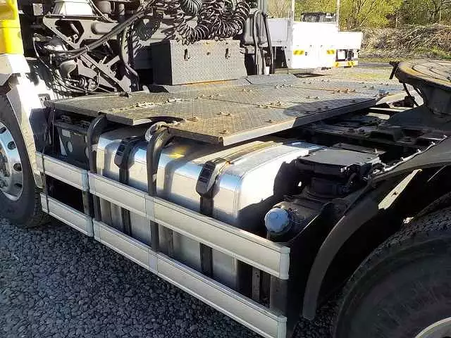 平成24年02月中古大型トラクタヘッド日野日野の画像8