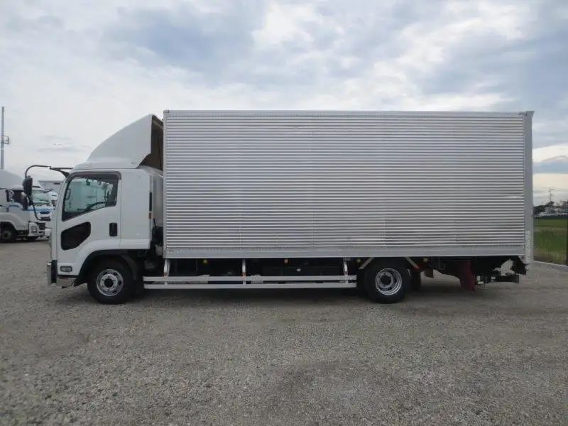 平成29年11月中古中型アルミバン・ウィングいすゞフォワードの画像4