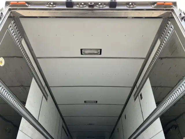 平成28年02月中古大型冷凍バン・ウィング日産UDクオンの画像19