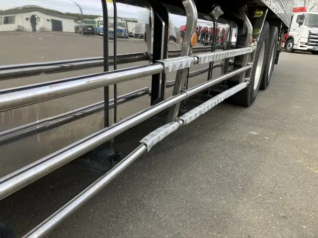 平成28年02月中古大型冷凍バン・ウィング日産UDクオンの画像36