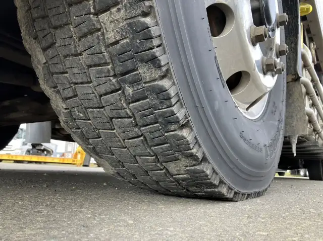 平成28年02月中古大型冷凍バン・ウィング日産UDクオンの画像42