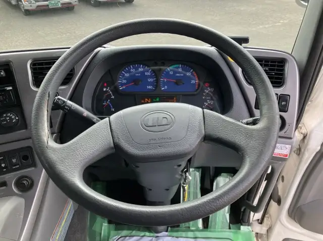 平成28年02月中古大型冷凍バン・ウィング日産UDクオンの画像45