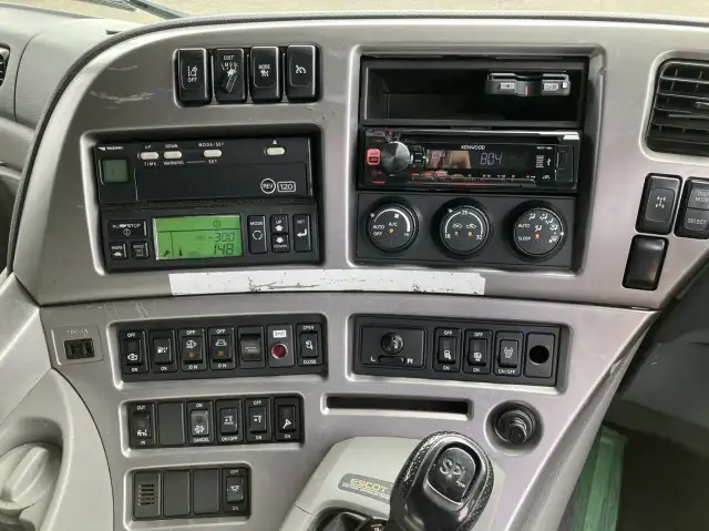 平成28年02月中古大型冷凍バン・ウィング日産UDクオンの画像49