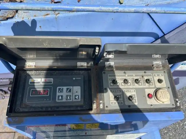 平成27年03月中古小型ミキサー車・高所作業車・その他特装車いすゞフォワードの画像19