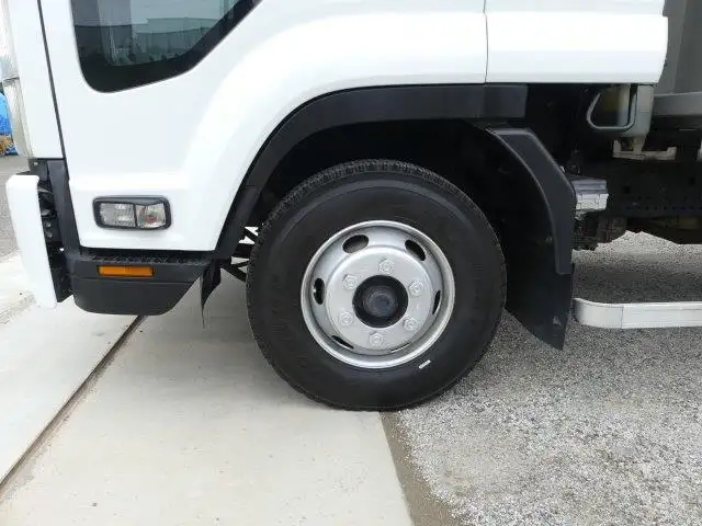 平成29年01月中古中型アルミバン・ウィングいすゞフォワードの画像26