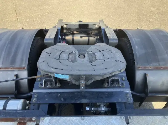 令和04年04月中古大型トラクタヘッド日産UDクオンの画像11