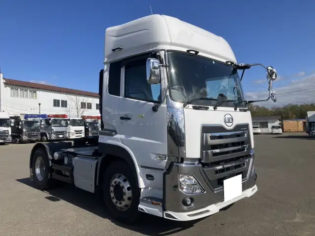 令和04年04月中古大型トラクタヘッド日産UDクオンの画像3