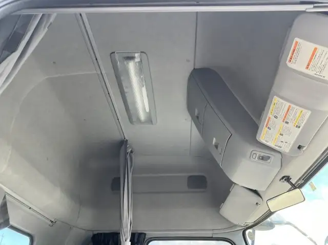 令和04年04月中古大型トラクタヘッド日産UDクオンの画像31