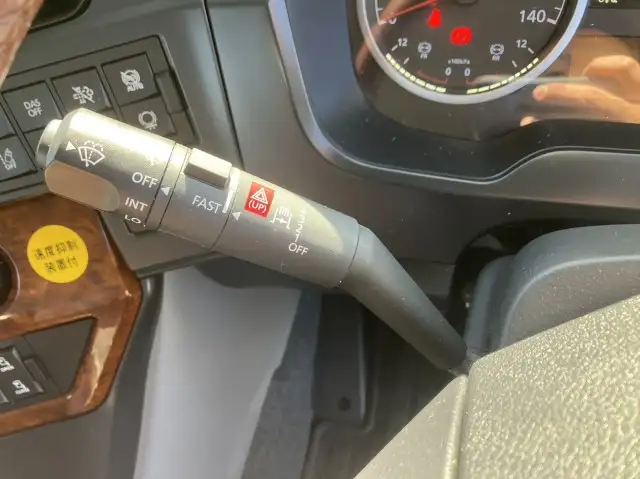 令和04年04月中古大型トラクタヘッド日産UDクオンの画像36