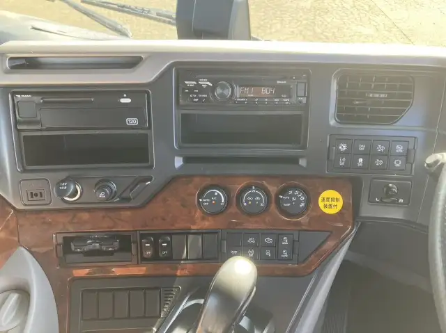 令和04年04月中古大型トラクタヘッド日産UDクオンの画像37