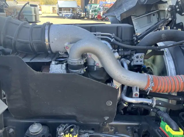 令和04年04月中古大型トラクタヘッド日産UDクオンの画像44