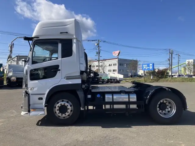 令和04年04月中古大型トラクタヘッド日産UDクオンの画像8