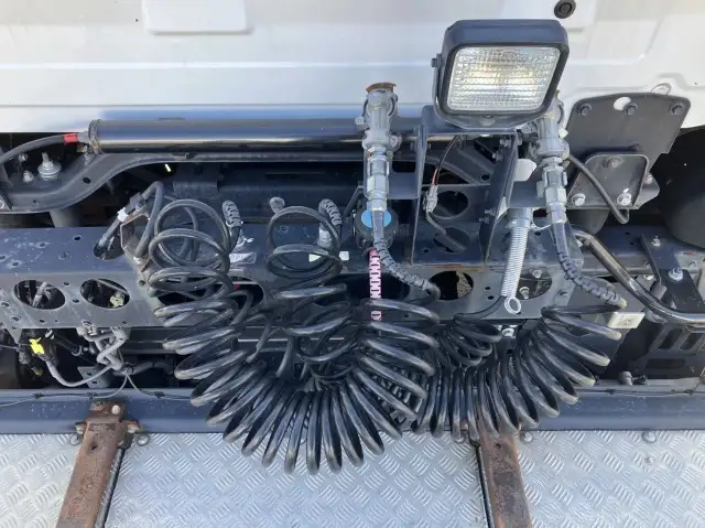 令和04年04月中古大型トラクタヘッド日産UDクオンの画像10