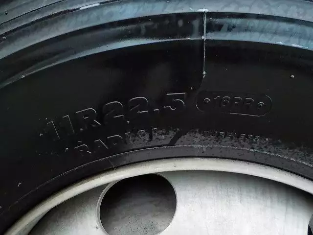 平成17年02月中古大型トラクタヘッド日野日野の画像13