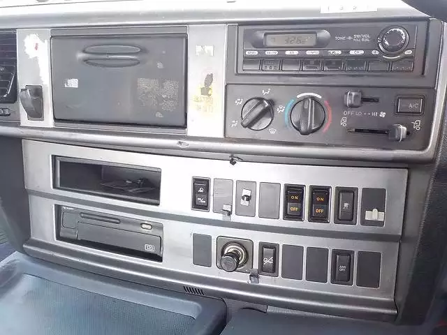 平成17年02月中古大型トラクタヘッド日野日野の画像24