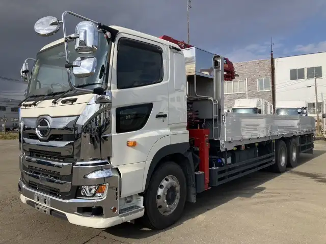 令和05年08月中古大型クレーン付日野プロフィアの画像1