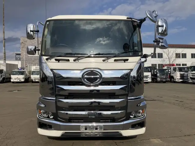 令和05年08月中古大型クレーン付日野プロフィアの画像2