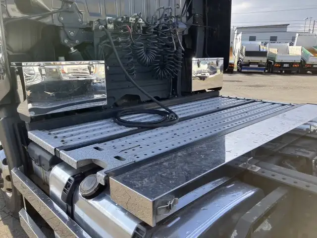 令和02年08月中古大型トラクタヘッド日野プロフィアの画像10