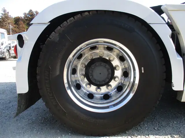 令和03年10月中古大型トラクタヘッド日産UDクオンの画像12