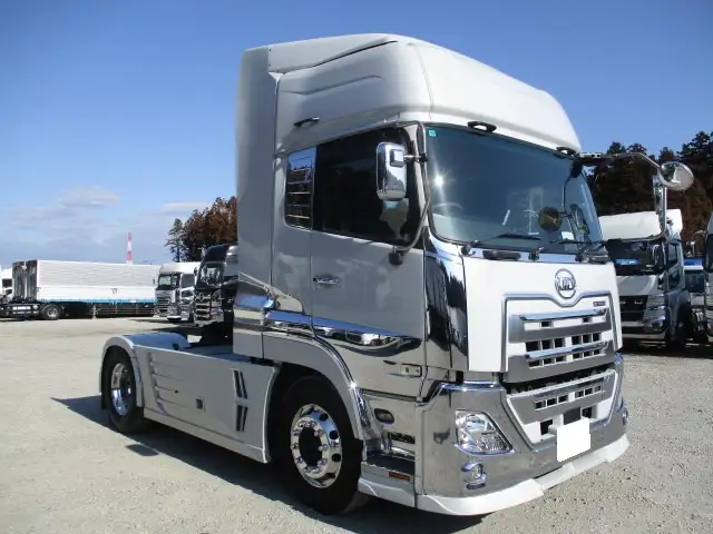 令和03年10月中古大型トラクタヘッド日産UDクオンの画像3
