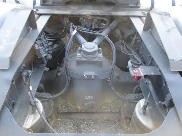 令和03年10月中古大型トラクタヘッド日産UDクオンの画像23