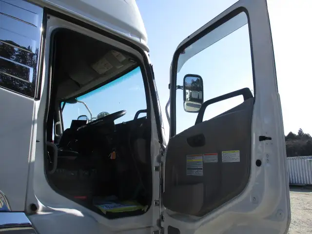 令和03年10月中古大型トラクタヘッド日産UDクオンの画像30