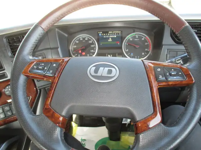 令和03年10月中古大型トラクタヘッド日産UDクオンの画像41