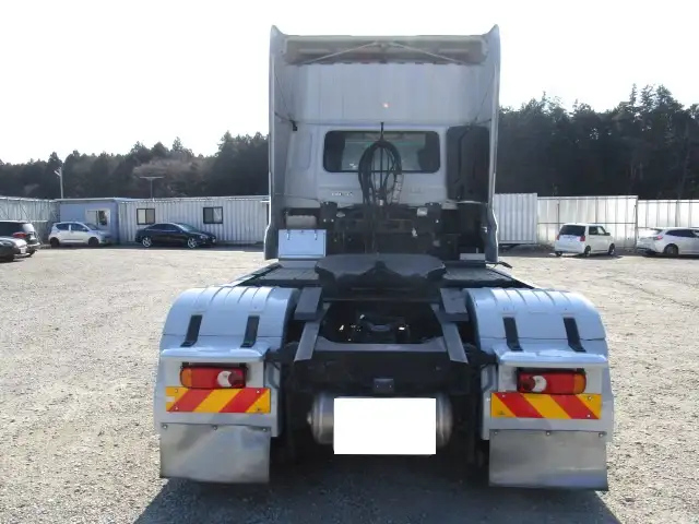 令和03年10月中古大型トラクタヘッド日産UDクオンの画像6
